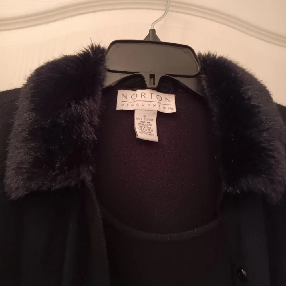 Norton Mcnauction Black blouse - Picture 7 of 7